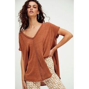 We The Free Sammie V-Neck Short Sleeve Tee